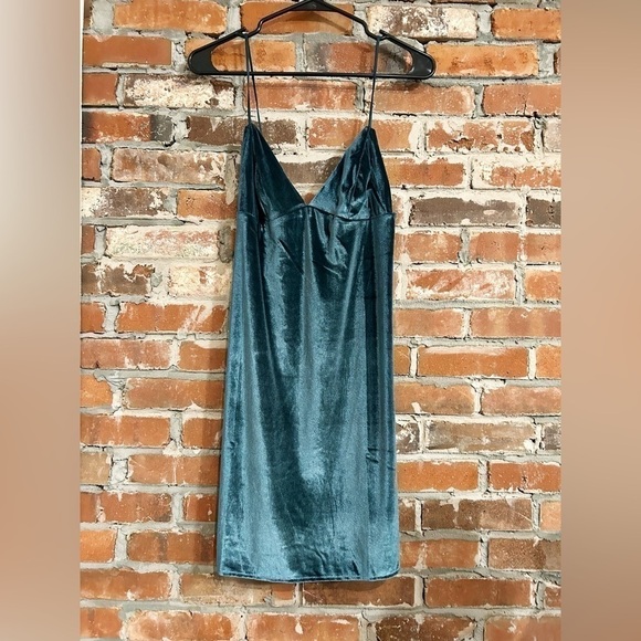 Victoria's Secret Other - Victorias Secret Emerald Green Vneck Sleepwear Lingerie Size M